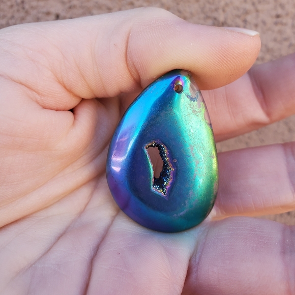 New Oversized Rainbow Hematite Teardrop Pendant. - Picture 6 of 13